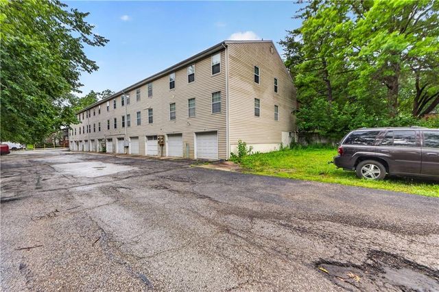 8333 Lowell Avenue 2, Overland Park, KS 66212