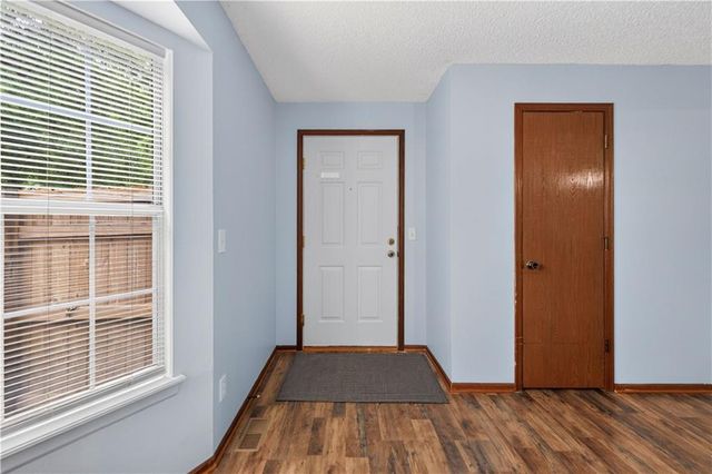 8333 Lowell Avenue 2, Overland Park, KS 66212