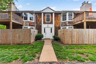 8333 Lowell Avenue 2, Overland Park, KS 66212