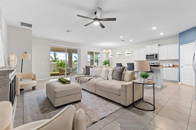 8136 WHEAT STONE DRIVE, Zephyrhills, FL 33540