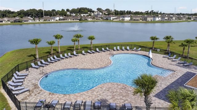 8136 WHEAT STONE DRIVE, Zephyrhills, FL 33540