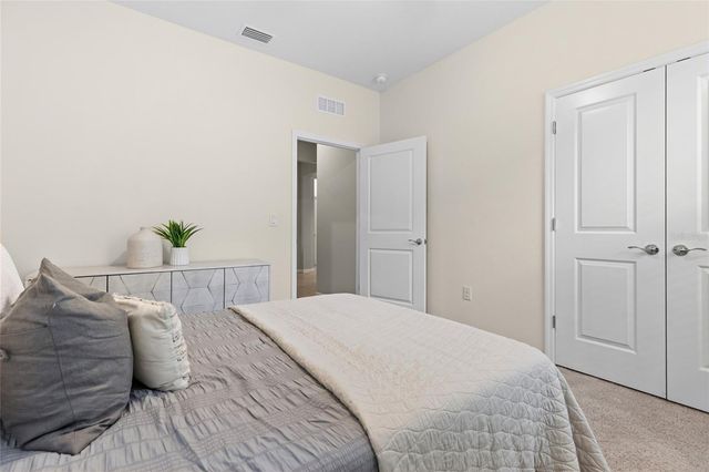 8136 WHEAT STONE DRIVE, Zephyrhills, FL 33540