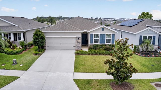8136 WHEAT STONE DRIVE, Zephyrhills, FL 33540