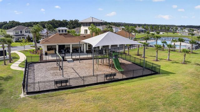 8136 WHEAT STONE DRIVE, Zephyrhills, FL 33540