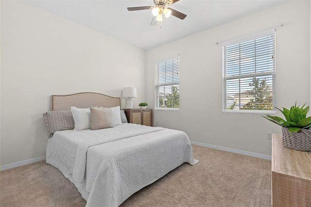 8136 WHEAT STONE DRIVE, Zephyrhills, FL 33540
