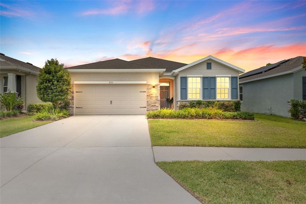 8136 WHEAT STONE DRIVE, Zephyrhills, FL 33540