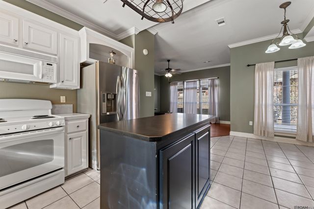 5526 Ducros Dr, Baton Rouge, LA 70820