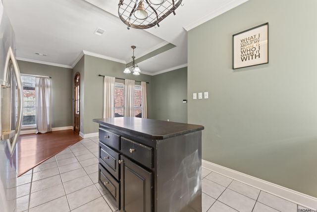 5526 Ducros Dr, Baton Rouge, LA 70820