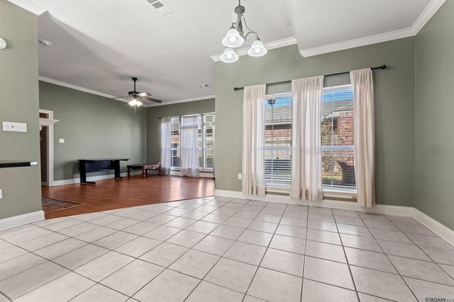 5526 Ducros Dr, Baton Rouge, LA 70820