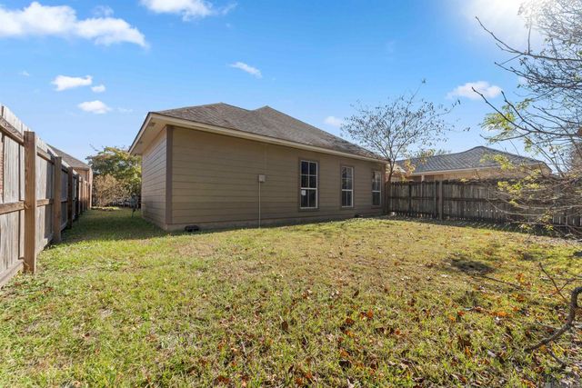 5526 Ducros Dr, Baton Rouge, LA 70820