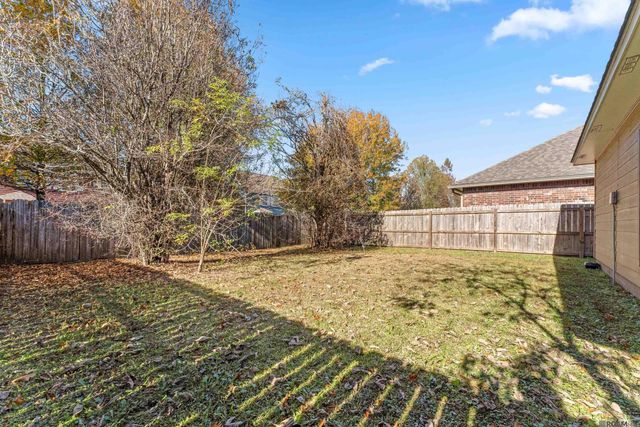 5526 Ducros Dr, Baton Rouge, LA 70820