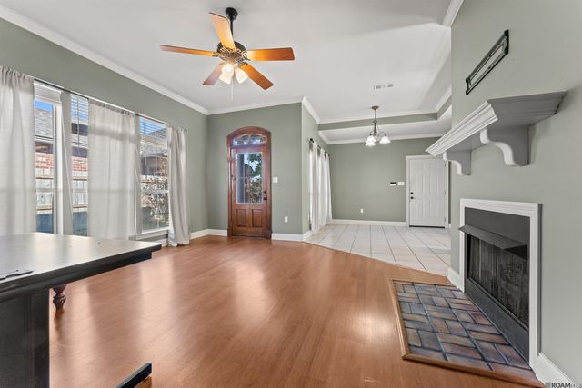 5526 Ducros Dr, Baton Rouge, LA 70820