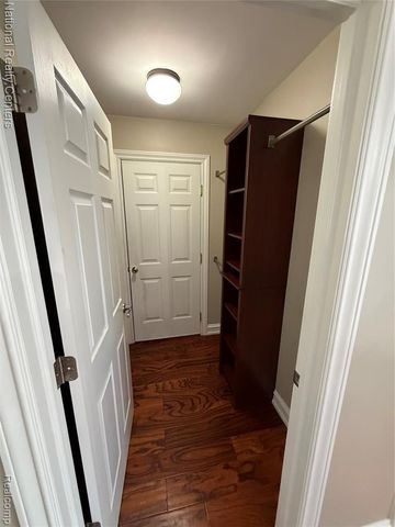 8455 Williamstown Drive, Shelby Twp, MI 48316