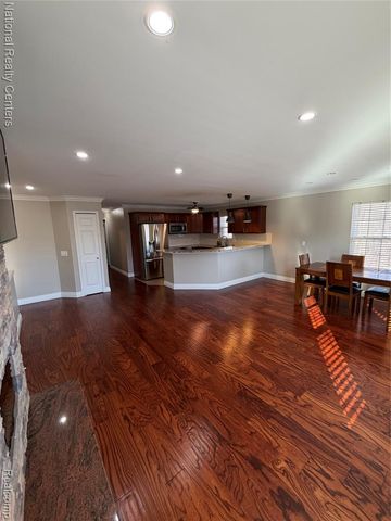 8455 Williamstown Drive, Shelby Twp, MI 48316