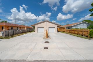 3411 NE 5 Avenue NE 1-2, Pompano Beach, FL 33064