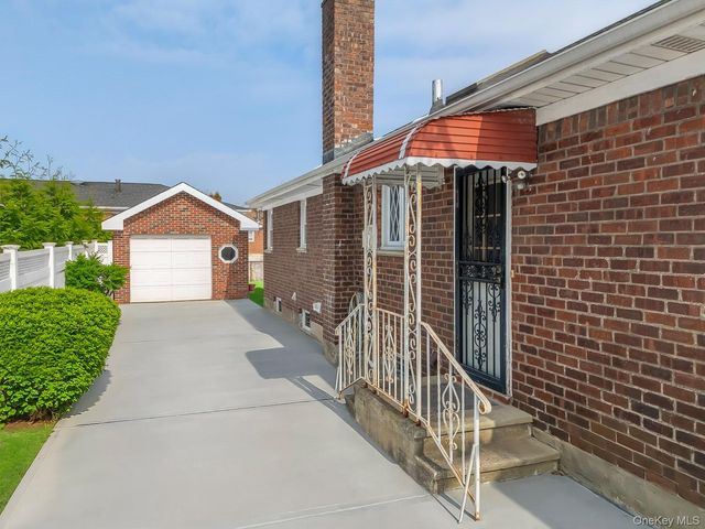 138-07 13th Avenue, Malba, NY 11357