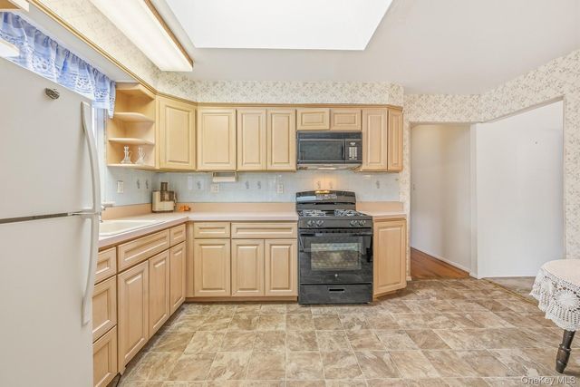 138-07 13th Avenue, Malba, NY 11357