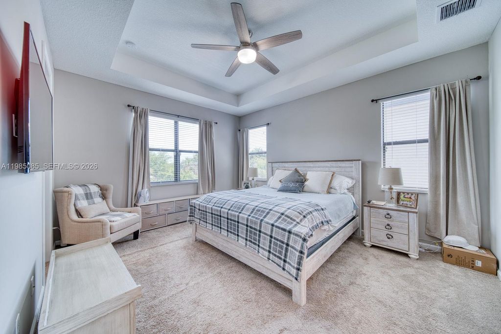 Image 18 of property listing at 6114 Yerba Buena Ct, Lake Worth, FL 33467