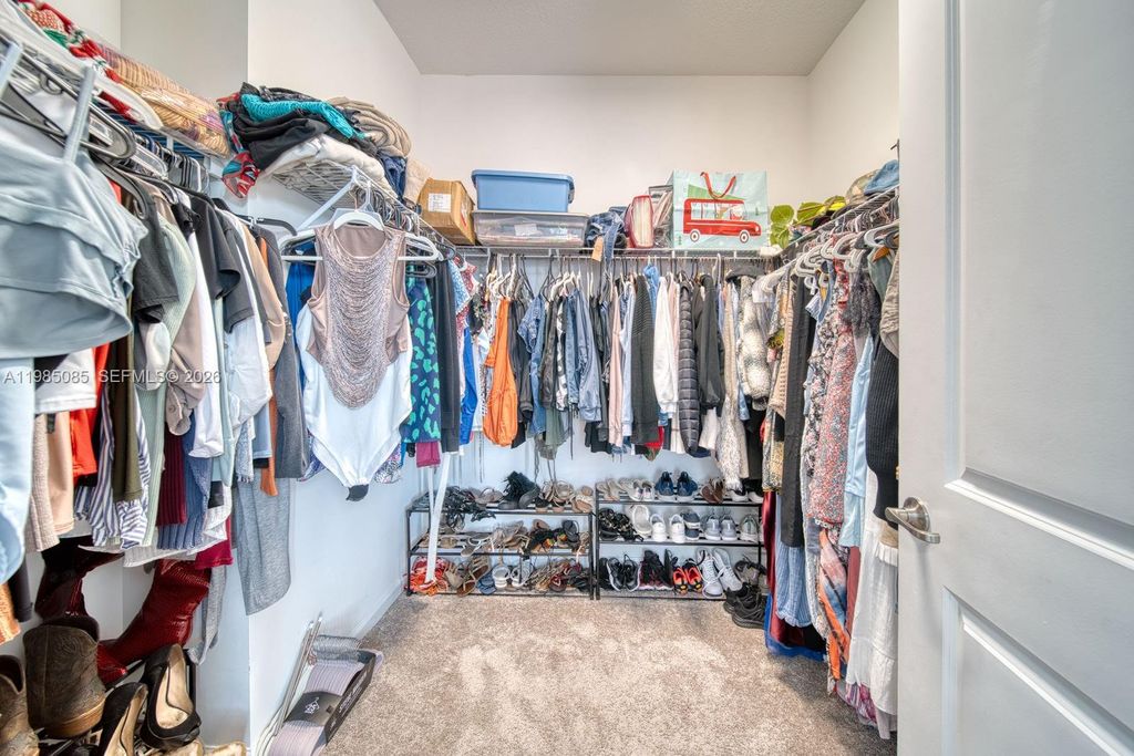 Image 21 of property listing at 6114 Yerba Buena Ct, Lake Worth, FL 33467