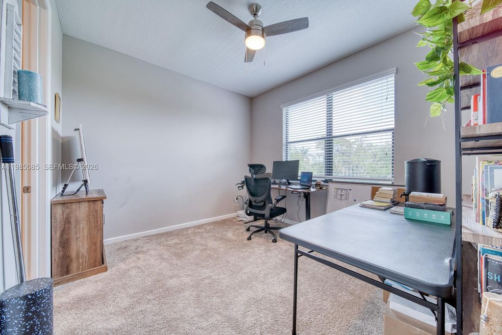 Image 25 of property listing at 6114 Yerba Buena Ct, Lake Worth, FL 33467