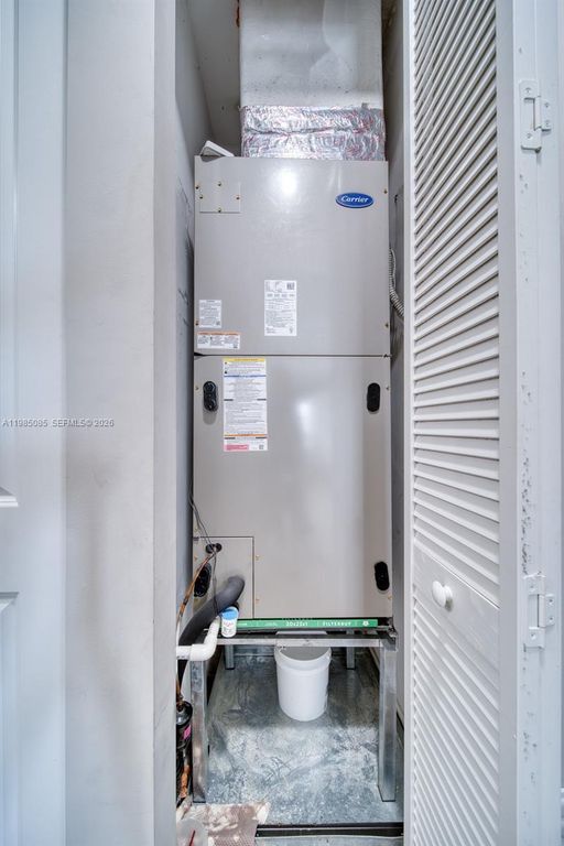 Image 36 of property listing at 6114 Yerba Buena Ct, Lake Worth, FL 33467