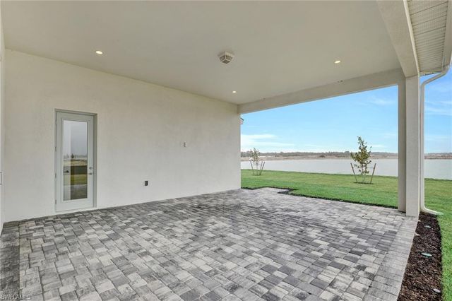 8718 Driftwood DR, Naples, FL 34114