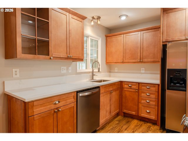 8612 Ne CLACKAMAS St, Portland, OR 97220