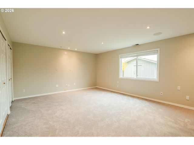 8612 Ne CLACKAMAS St, Portland, OR 97220