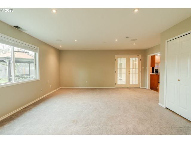 8612 Ne CLACKAMAS St, Portland, OR 97220