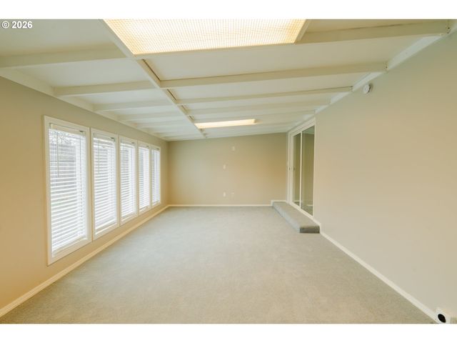 8612 Ne CLACKAMAS St, Portland, OR 97220