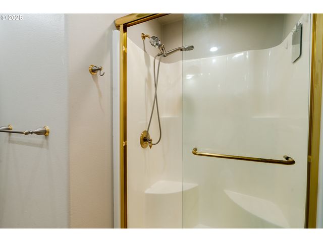 8612 Ne CLACKAMAS St, Portland, OR 97220