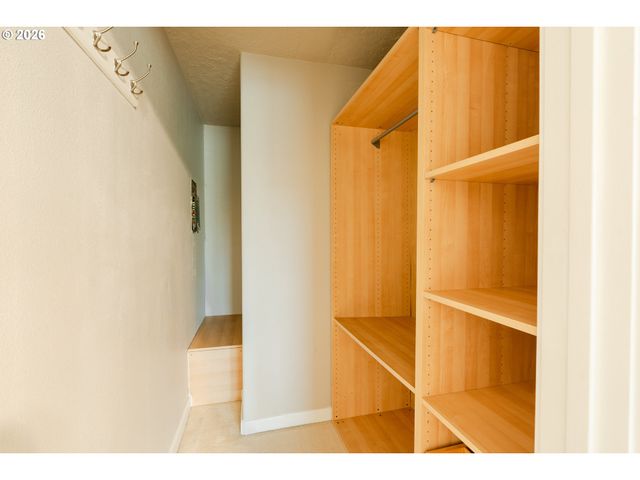 8612 Ne CLACKAMAS St, Portland, OR 97220