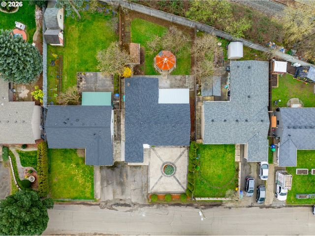 8612 Ne CLACKAMAS St, Portland, OR 97220