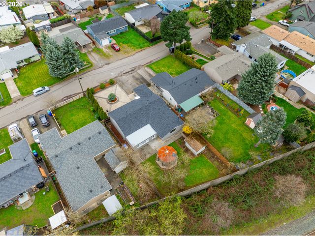 8612 Ne CLACKAMAS St, Portland, OR 97220