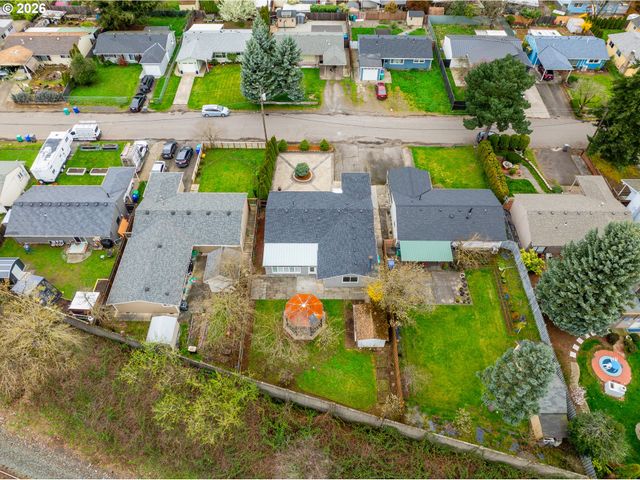 8612 Ne CLACKAMAS St, Portland, OR 97220