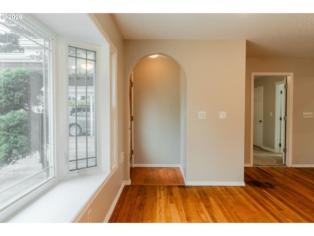 8612 Ne CLACKAMAS St, Portland, OR 97220