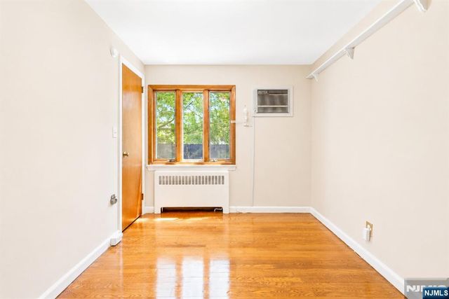 1-10 Lambert Road, Fair Lawn, NJ 07410