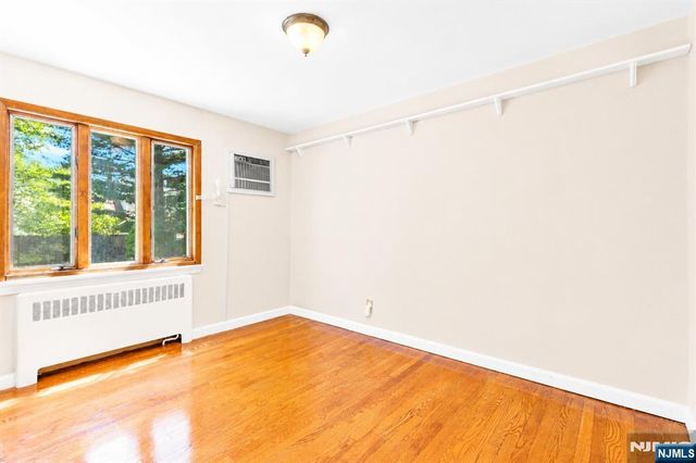 1-10 Lambert Road, Fair Lawn, NJ 07410