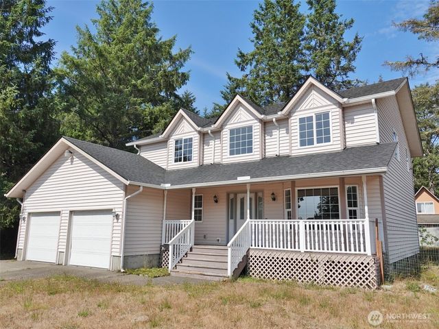 492 Quinault Avenue SE, Ocean Shores, WA 98569