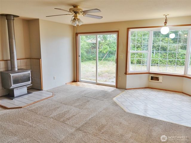 492 Quinault Avenue SE, Ocean Shores, WA 98569