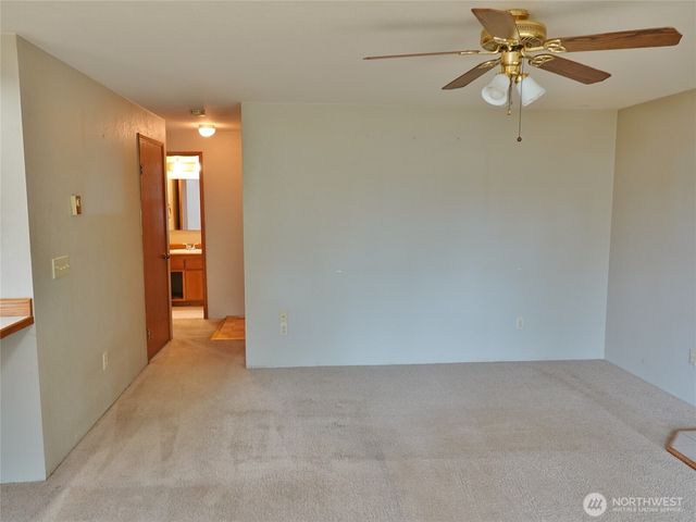 492 Quinault Avenue SE, Ocean Shores, WA 98569