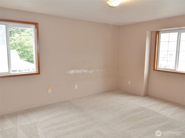 492 Quinault Avenue SE, Ocean Shores, WA 98569