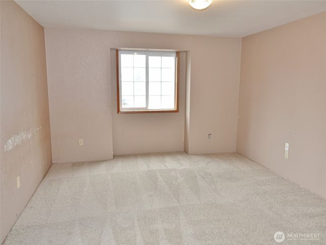 492 Quinault Avenue SE, Ocean Shores, WA 98569