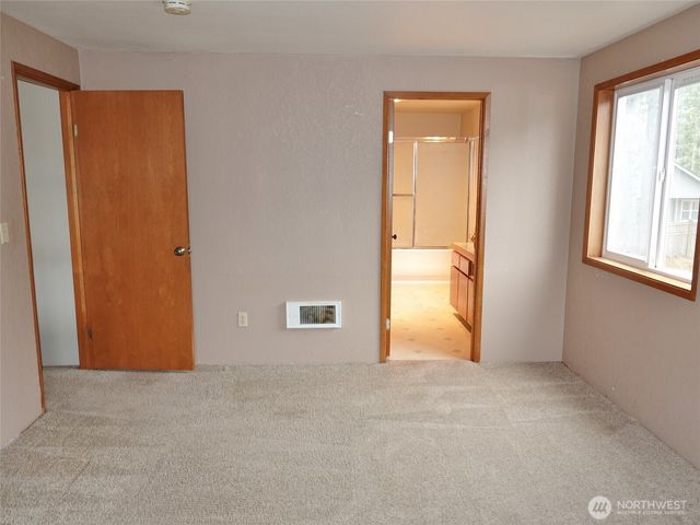 492 Quinault Avenue SE, Ocean Shores, WA 98569