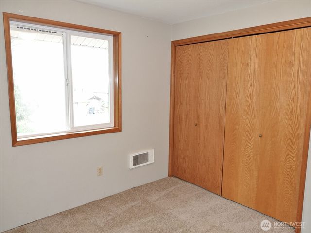 492 Quinault Avenue SE, Ocean Shores, WA 98569