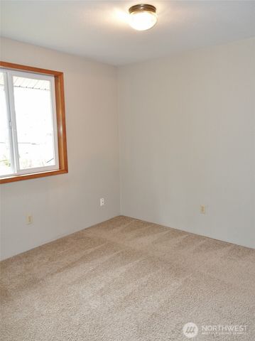 492 Quinault Avenue SE, Ocean Shores, WA 98569