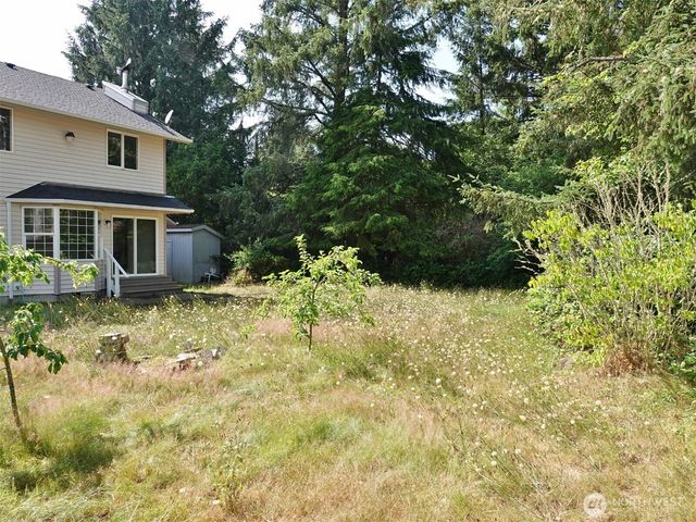 492 Quinault Avenue SE, Ocean Shores, WA 98569