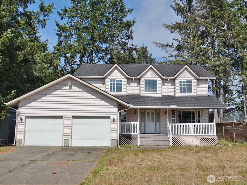 492 Quinault Avenue SE, Ocean Shores, WA 98569