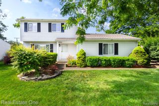 13912 Clinton River Road, Sterling Heights, MI 48313