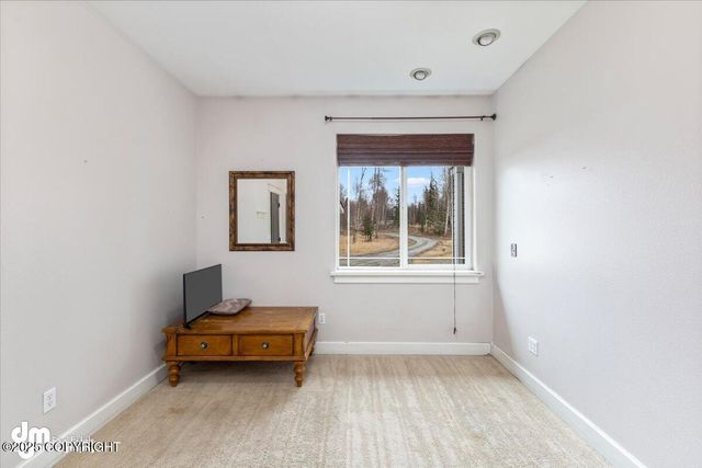 8560 W Hollywood Road, Wasilla, AK 99623